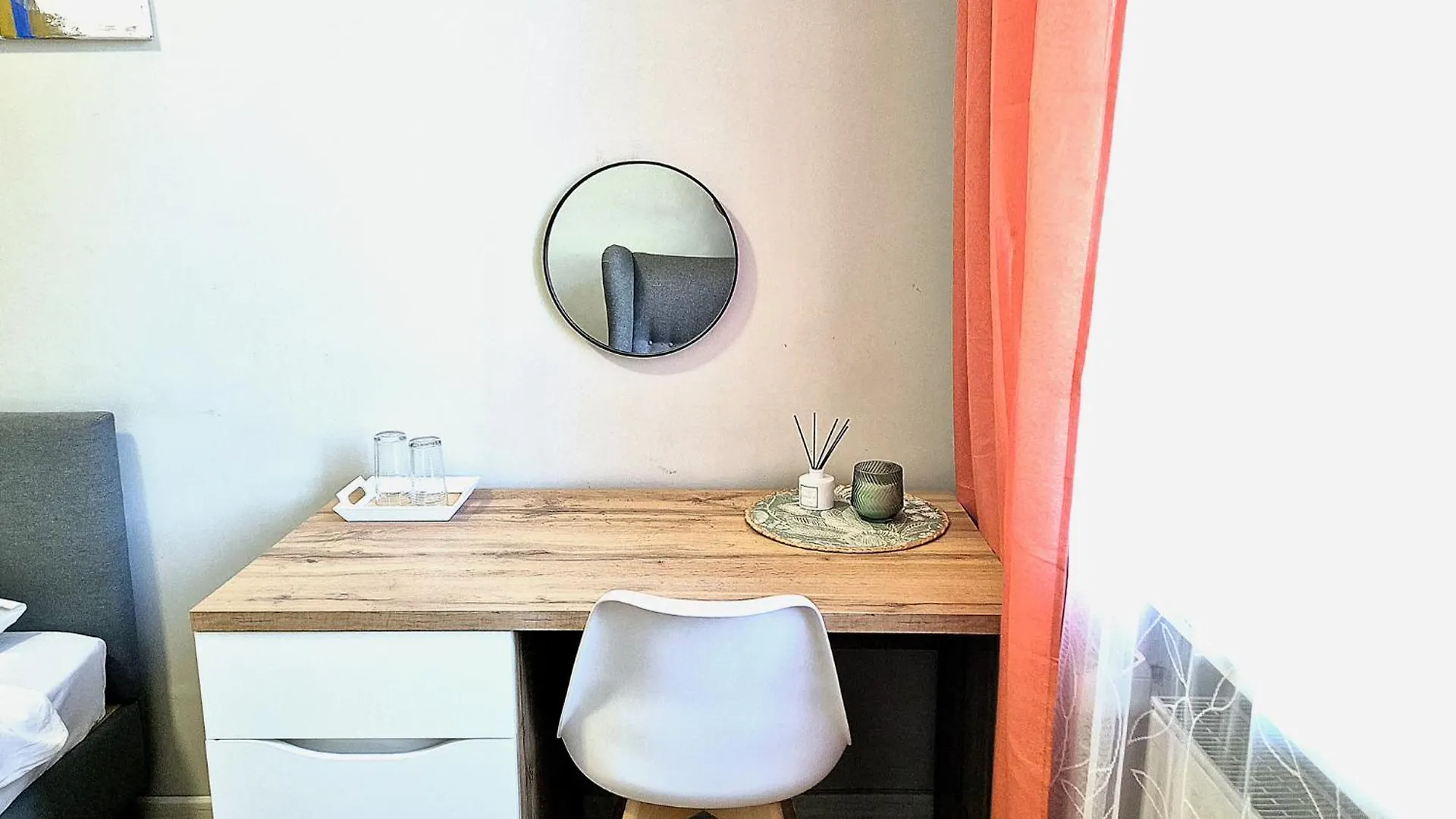 Pini Hostel - Przytulne Pokoje W Centrum Krakowa