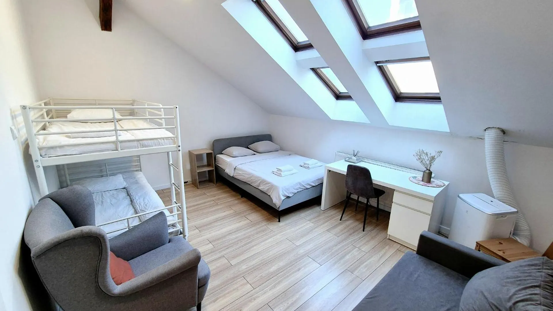 Pini Hostel - Przytulne Pokoje W Centrum Krakowa Poland