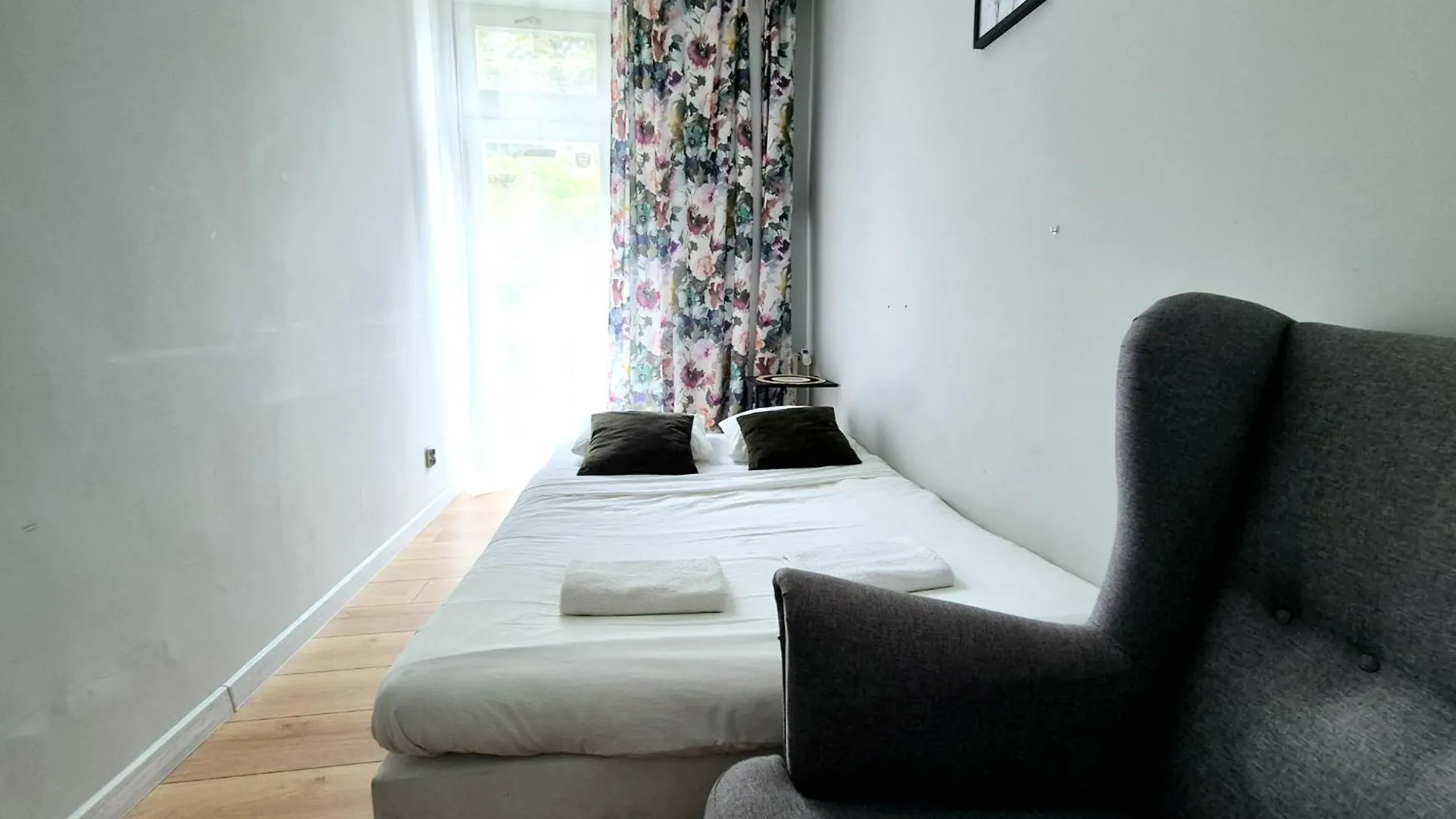 Pini Hostel - Przytulne Pokoje W Centrum Krakowa  Krakow