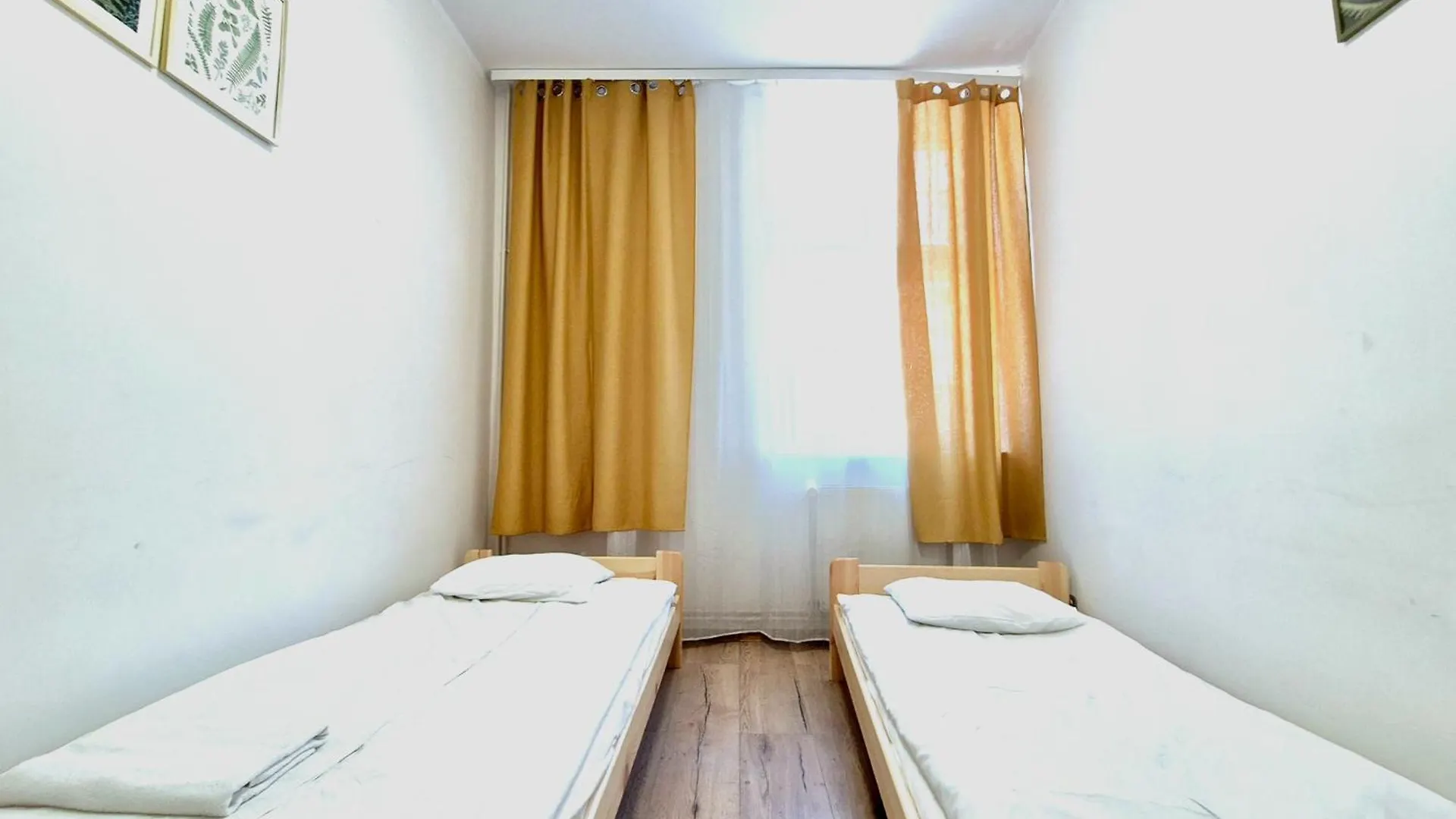 Pini Hostel - Przytulne Pokoje W Centrum Krakowa