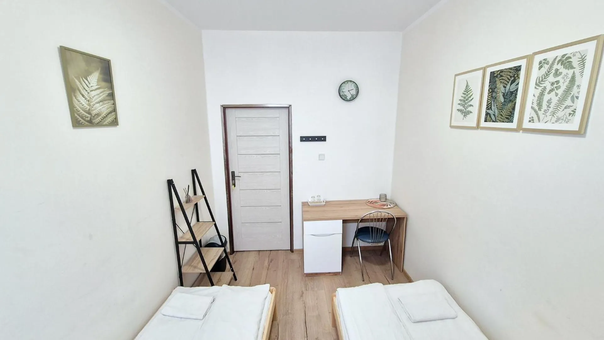 Pini Hostel - Przytulne Pokoje W Centrum Krakowa