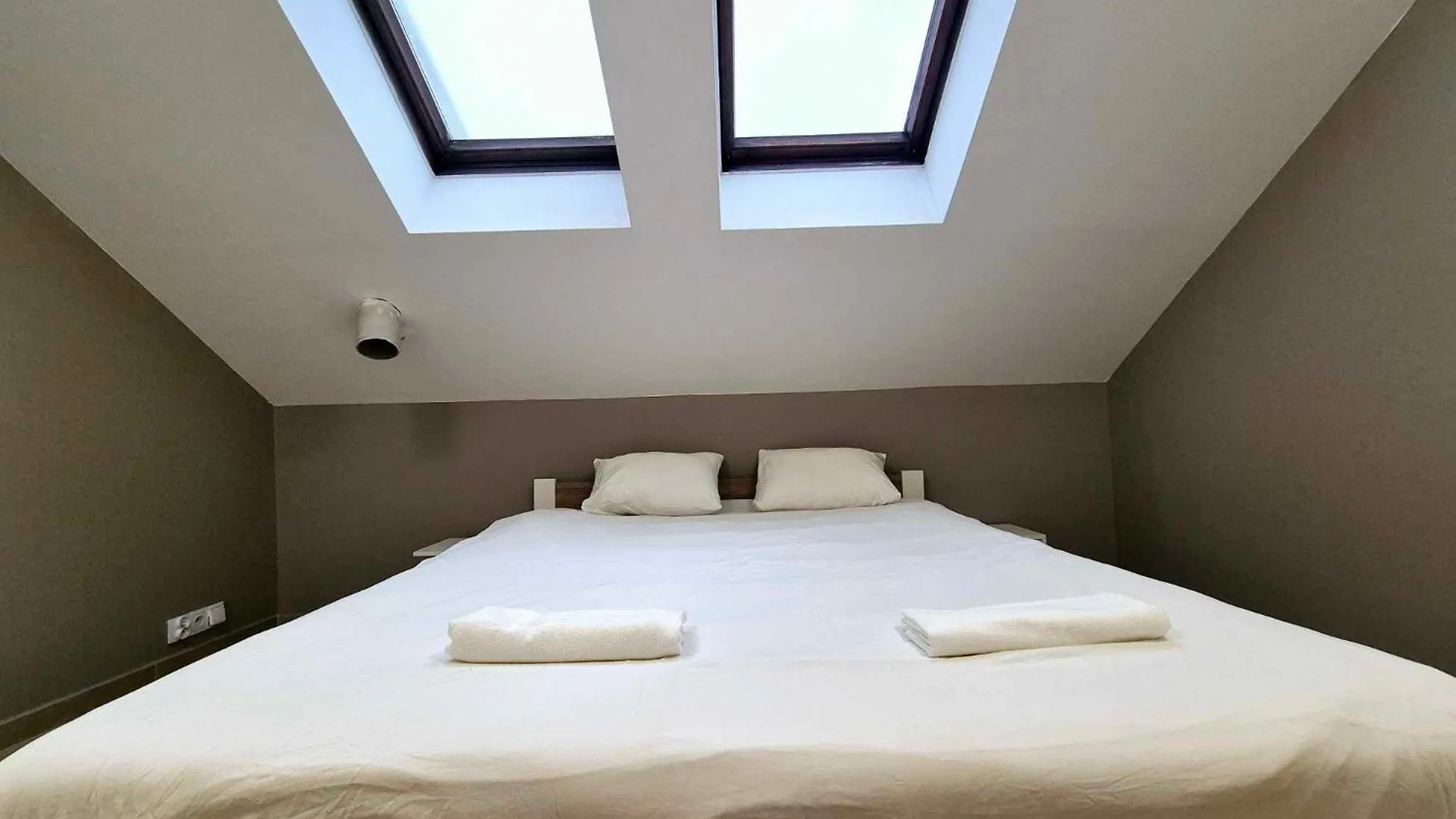 Pini Hostel - Przytulne Pokoje W Centrum Krakowa