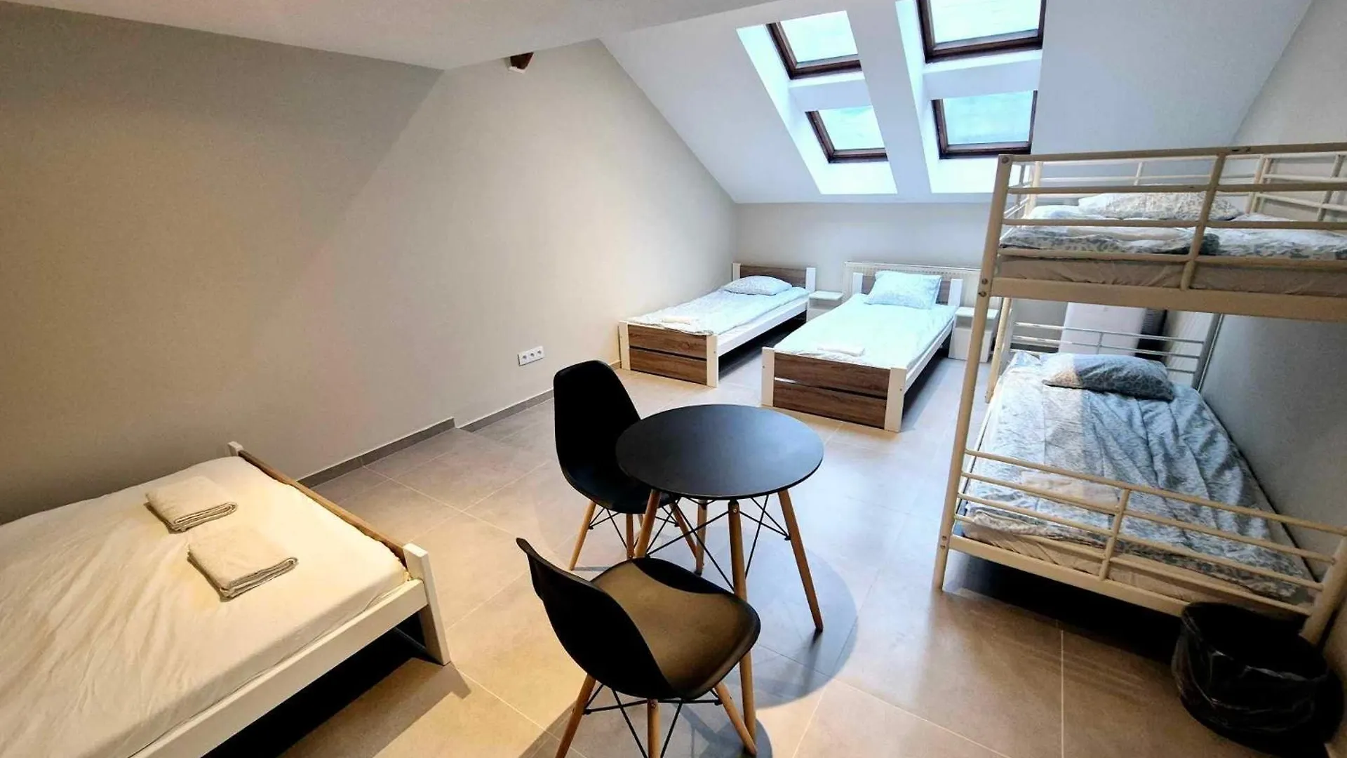 Pini Hostel - Przytulne Pokoje W Centrum Krakowa Poland