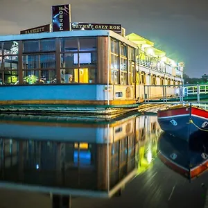 The Boat - Hostel&chill Auberge de jeunesse