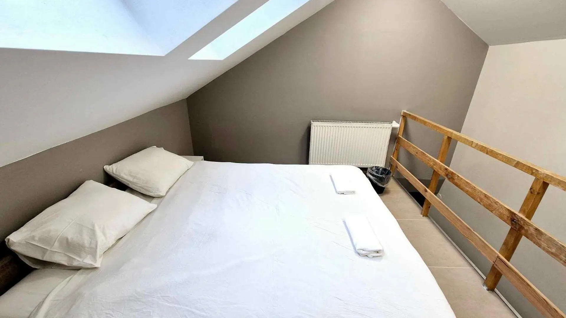 Pini Hostel - Przytulne Pokoje W Centrum Krakowa Polska